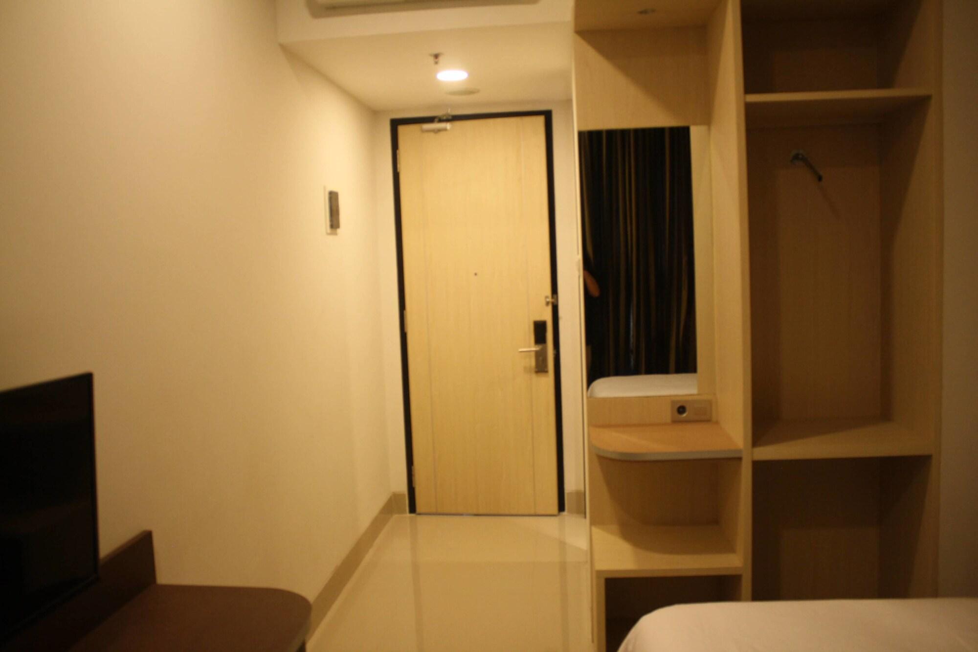 Sparks Odeon Sukabumi, Artotel Curated Esterno foto