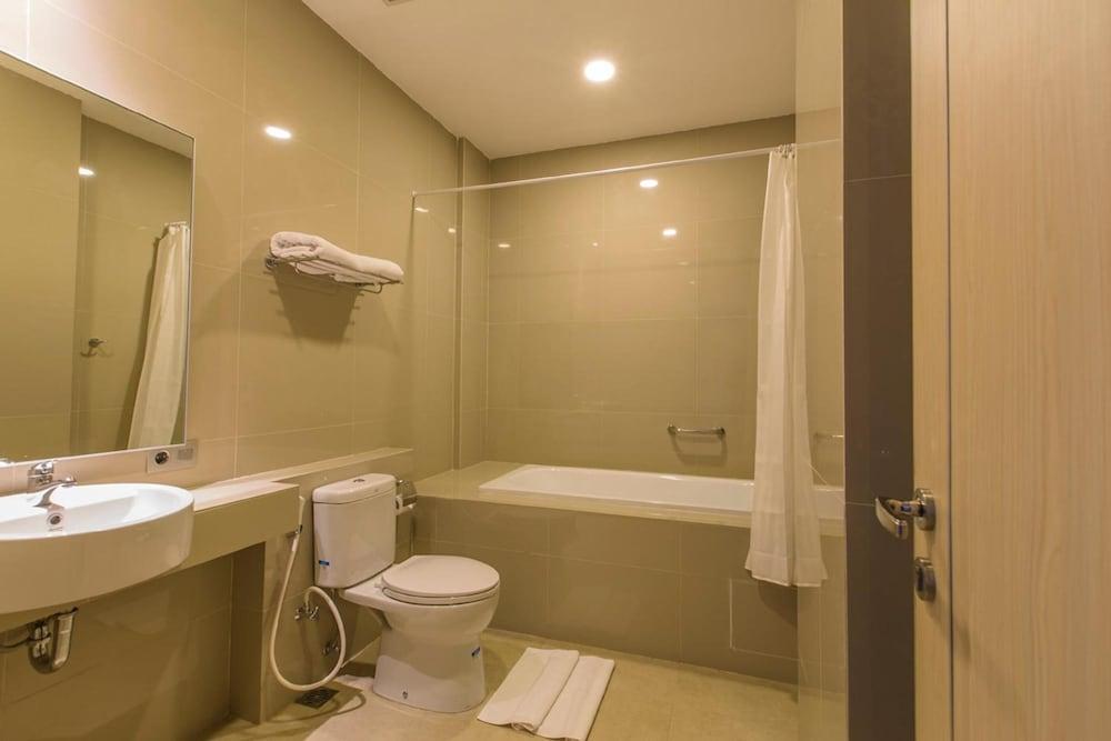 Sparks Odeon Sukabumi, Artotel Curated Esterno foto