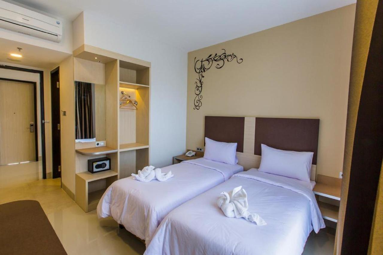 Sparks Odeon Sukabumi, Artotel Curated Esterno foto
