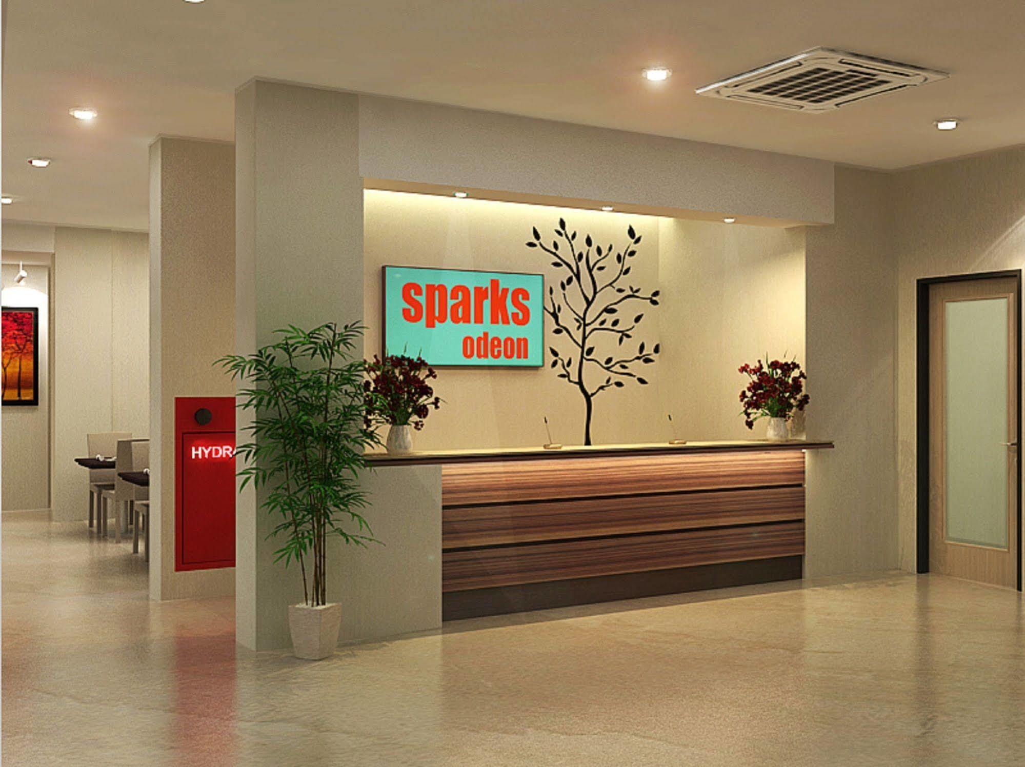 Sparks Odeon Sukabumi, Artotel Curated Esterno foto